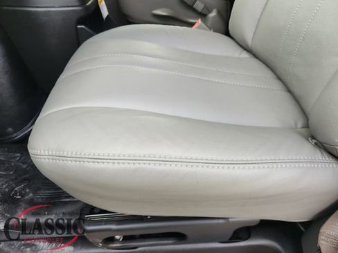 New 2025 Chevrolet Express 2500 w/ Driver Convenience Package RWD image 28