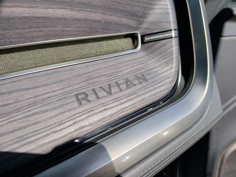 Used 2024 Rivian R1S Adventure AWD/4WD image 37