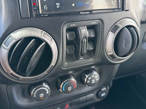 Used 2012 Jeep Wrangler Unlimited Sport AWD/4WD image 26