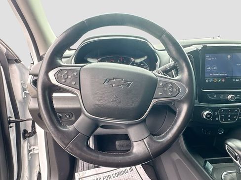 Used 2021 Chevrolet Traverse RS AWD/4WD image 9