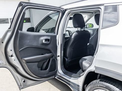 Used 2019 Jeep Compass Limited AWD/4WD image 20