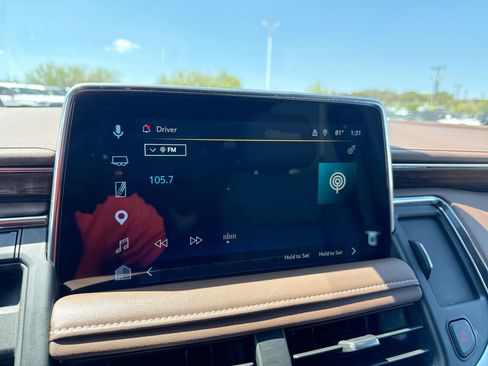 Used 2024 Chevrolet Suburban High Country w/ Premium Package 2 image 12