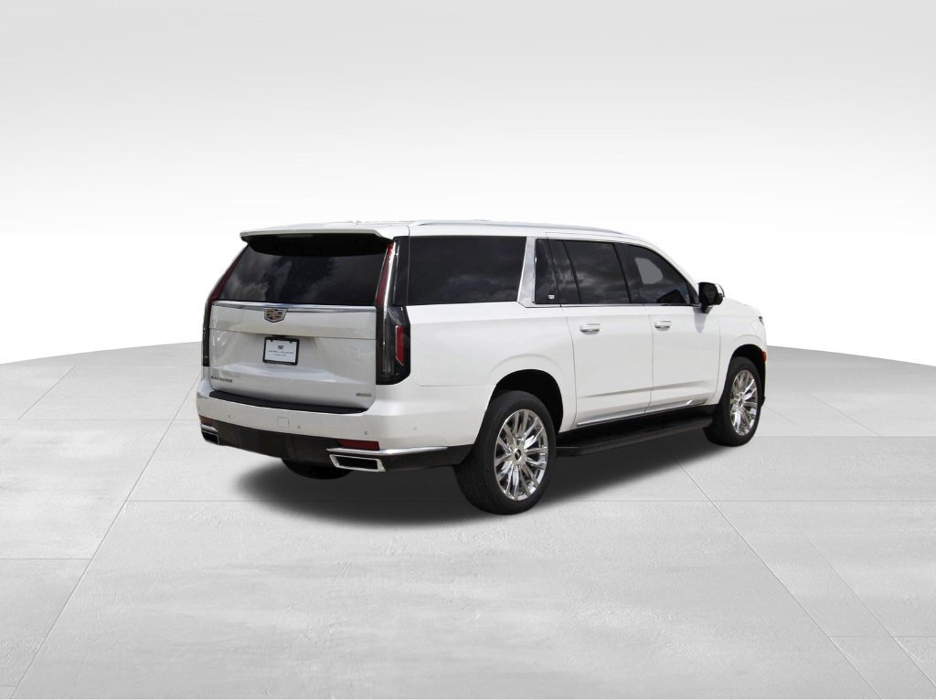 Used 2023 Cadillac Escalade ESV Premium Luxury AWD/4WD image 4