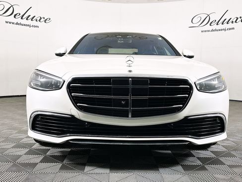 Used 2021 Mercedes-Benz S 580 4MATIC Sedan image 2