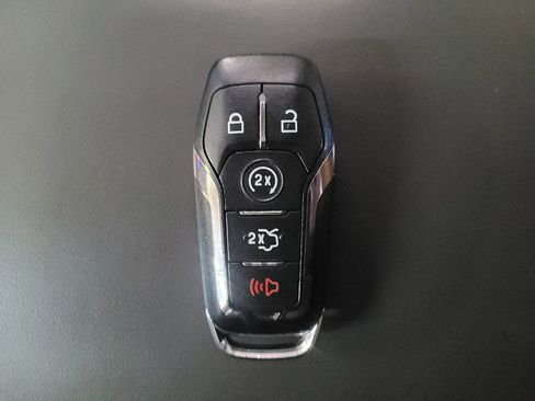 Used 2016 Lincoln MKX Reserve w/ Climate Package image 32