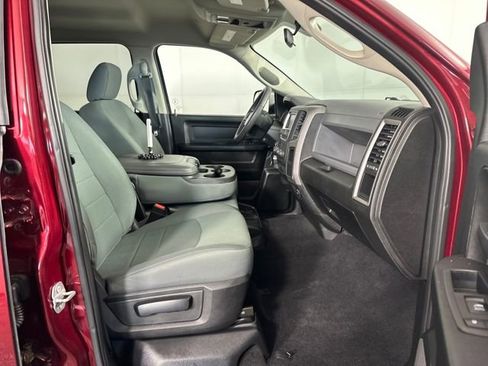 Used 2019 RAM 1500 Express w/ Wheel & Sound Group image 28