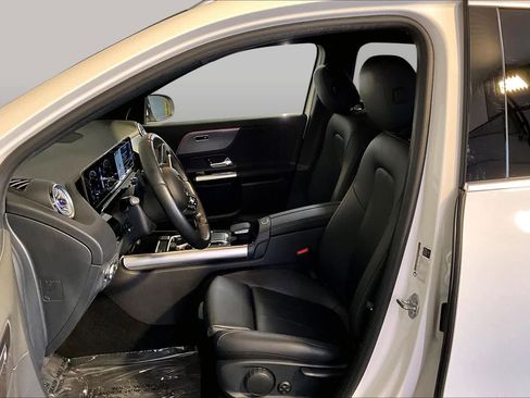 Used 2022 Mercedes-Benz GLA 250 4MATIC image 9