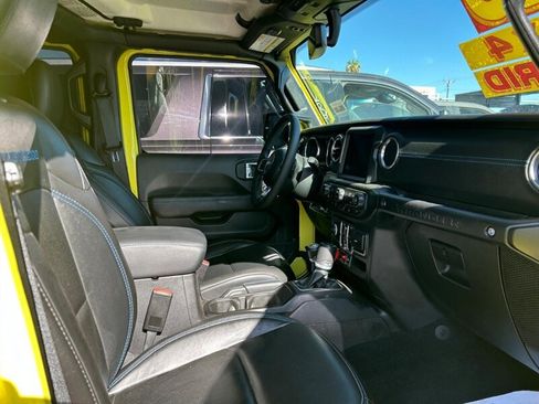 Used 2023 Jeep Wrangler Unlimited Rubicon 4xe AWD/4WD image 22