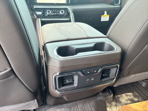 New 2026 GMC Sierra 2500 Denali w/ Technology Package AWD/4WD image 43