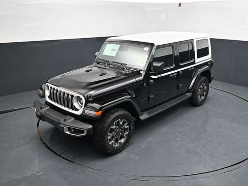 New 2026 Jeep Wrangler Unlimited Sahara AWD/4WD image 30