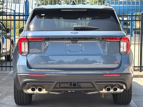 Used 2026 Ford Explorer ST w/ Sun And Sound Package RWD image 5
