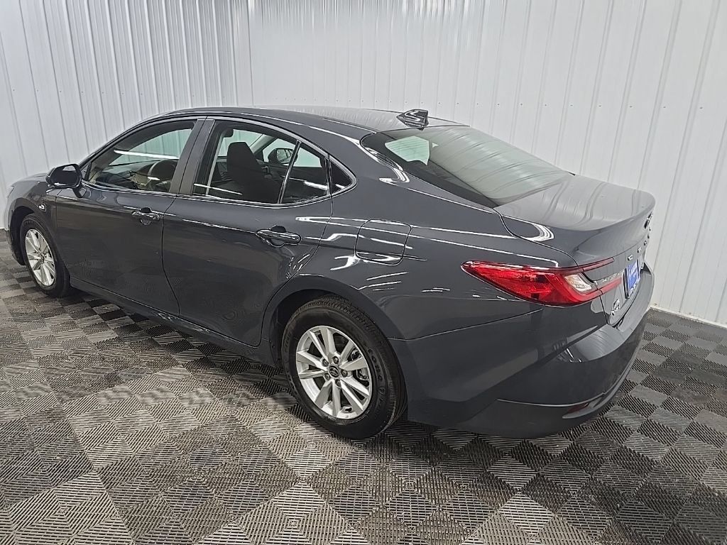 Used 2025 Toyota Camry LE w/ Convenience Package AWD/4WD image 9
