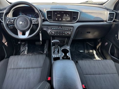 Used 2020 Kia Sportage LX AWD/4WD image 10