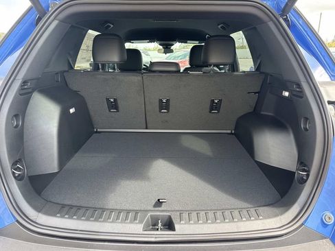 New 2026 Chevrolet Equinox RS w/ Convenience Package III FWD image 8