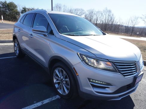 Used 2017 Lincoln MKC Select w/ Select Plus Package image 16