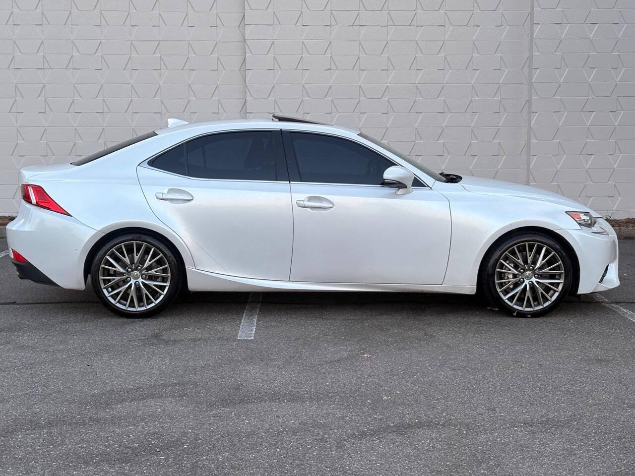 Used 2016 Lexus IS 200t w/ Navigation System Package RWD image 4