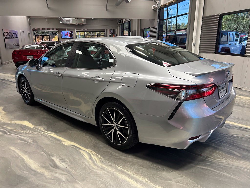 Used 2024 Toyota Camry SE FWD image 30