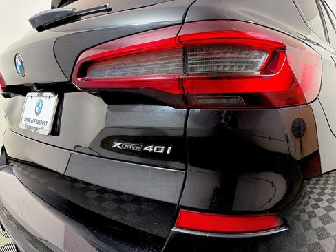 Used 2022 BMW X5 xDrive40i w/ M Sport Package image 28