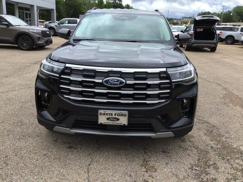 New 2026 Ford Explorer Active w/ Active Comfort Package AWD/4WD image 6