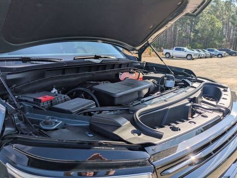 New 2026 Chevrolet Suburban RST w/ Comfort Package image 43