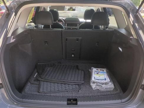 Used 2024 Volkswagen Taos SEL AWD/4WD image 27