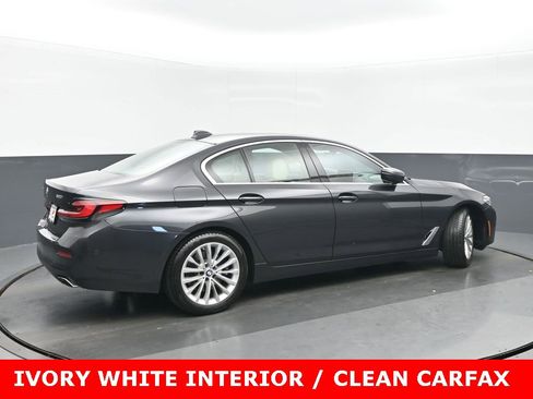 Used 2022 BMW 530i xDrive w/ Premium Package image 3