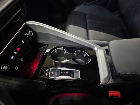 New 2025 Audi Q5 Prestige image 31