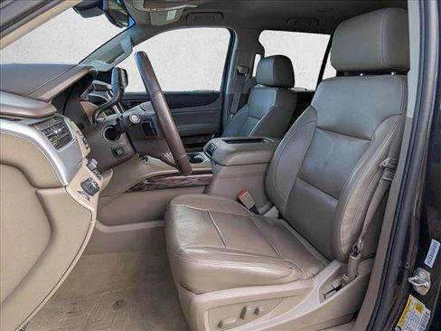 Used 2016 GMC Yukon SLT w/ HD Trailering Package image 16