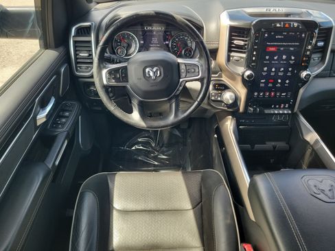 Used 2019 RAM 1500 Laramie AWD/4WD image 17