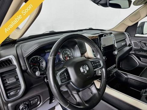 Used 2019 RAM 1500 Laramie AWD/4WD image 9