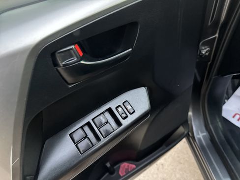 Used 2017 Toyota RAV4 LE image 22