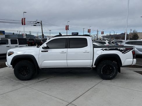 Used 2020 Toyota Tacoma TRD Pro image 2