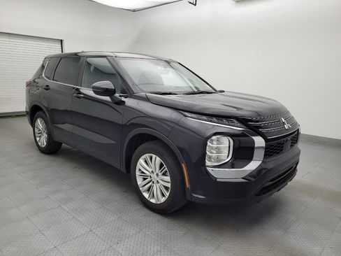 Used 2024 Mitsubishi Outlander ES FWD image 13