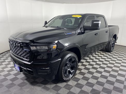 Used 2025 RAM 1500 Big Horn AWD/4WD image 11