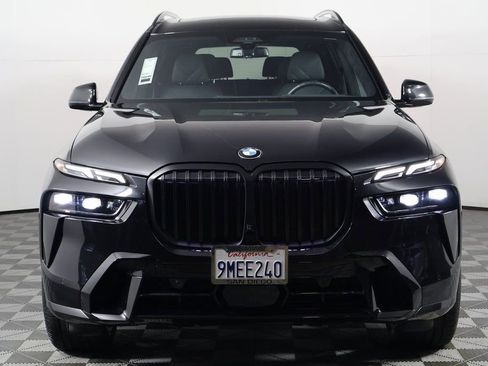 Used 2024 BMW X7 xDrive40i w/ M Sport Package image 2