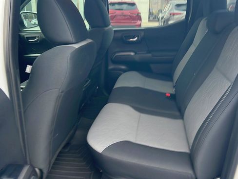 Used 2023 Toyota Tacoma TRD Off-Road w/ Technology Package image 11