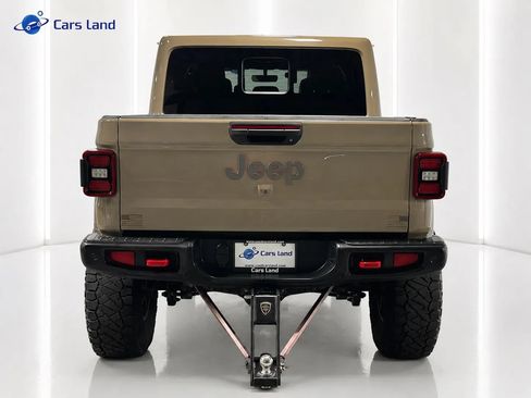 Used 2020 Jeep Gladiator Rubicon AWD/4WD image 4