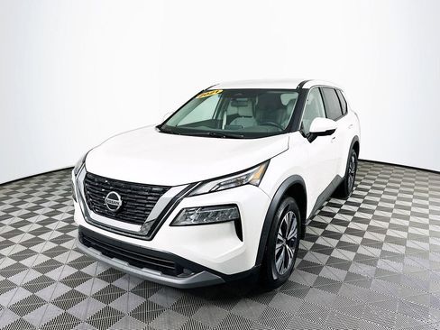 Certified 2021 Nissan Rogue SV image 5