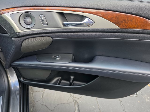 Used 2018 Lincoln MKZ Reserve FWD image 22