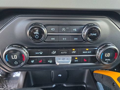 Used 2023 Ford Bronco Badlands AWD/4WD image 16