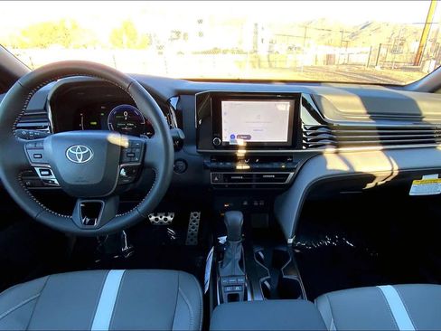 Used 2026 Toyota Camry SE image 12