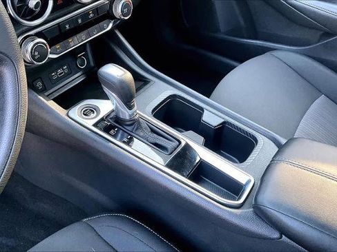 Certified 2025 Nissan Sentra SV FWD image 16