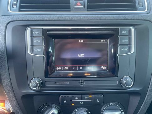 Used 2017 Volkswagen Jetta S w/ Jetta S Cold Weather Package FWD image 20