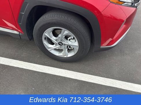 Used 2023 Hyundai Tucson SE image 6