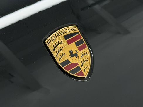 Certified 2025 Porsche Macan image 65