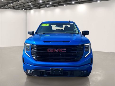 Used 2024 GMC Sierra 1500 Elevation AWD/4WD image 2