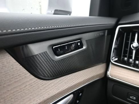 New 2026 Volvo XC90 B6 Plus w/ Protection Package Premier image 30