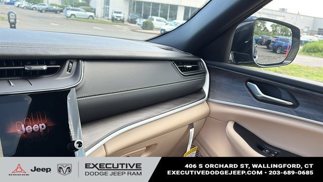 New 2026 Jeep Grand Cherokee L Limited AWD/4WD image 20