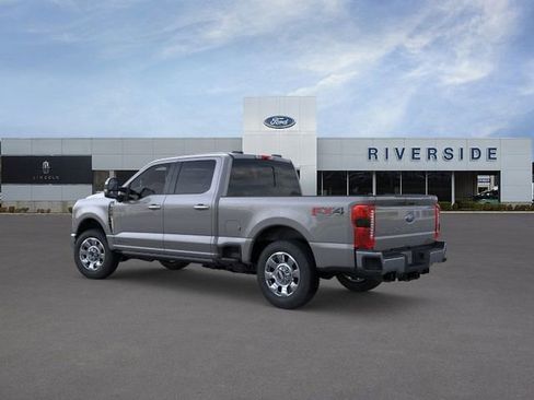 New 2026 Ford F250 4x4 Crew Cab Super Duty image 4