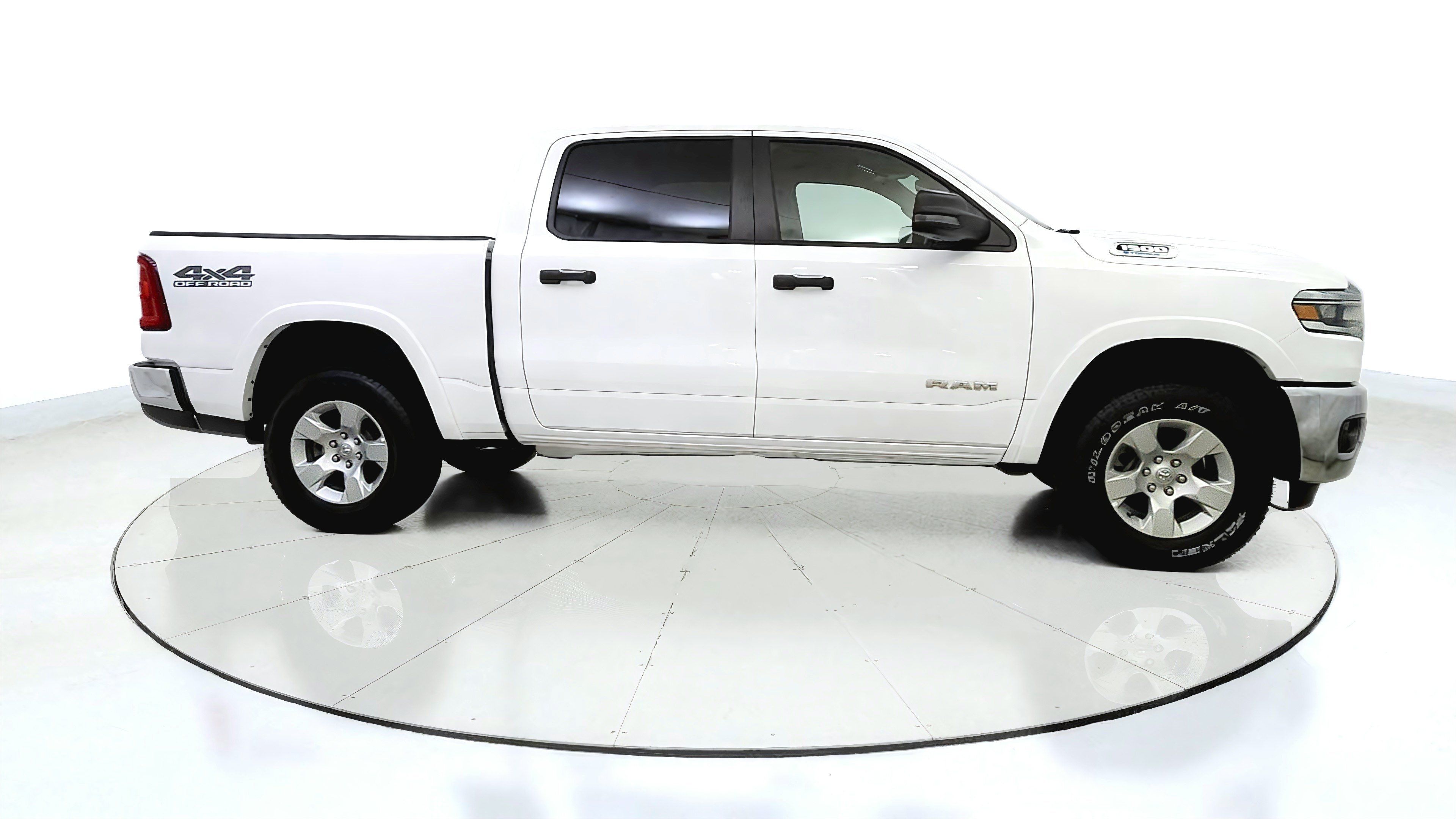 Used 2025 RAM 1500 Big Horn AWD/4WD image 8